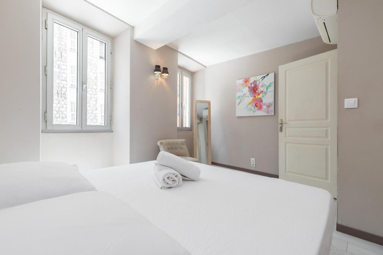 Amazing 3 Bdrs And Garden Place Du Pin Parking ! * Nice