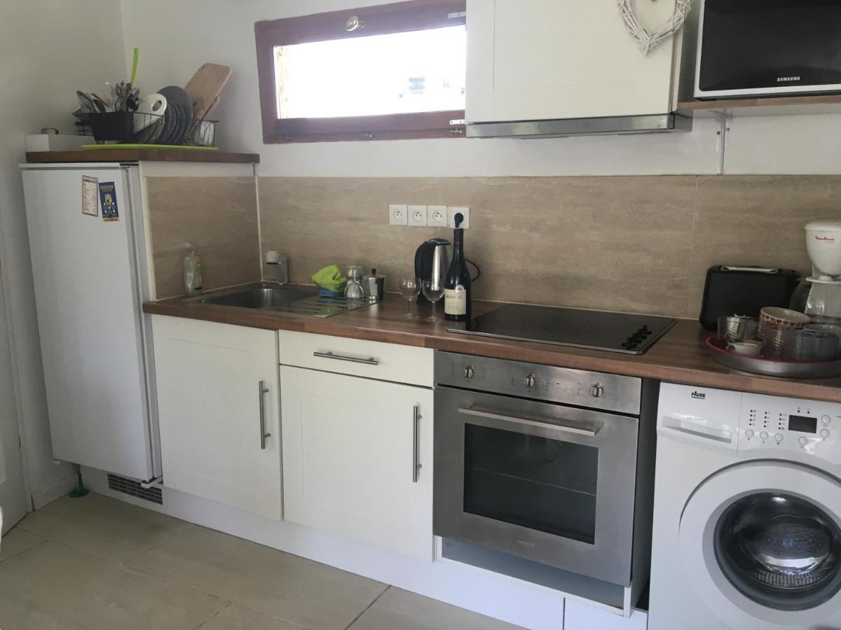 Cozy House With Parking And Garden Apartment