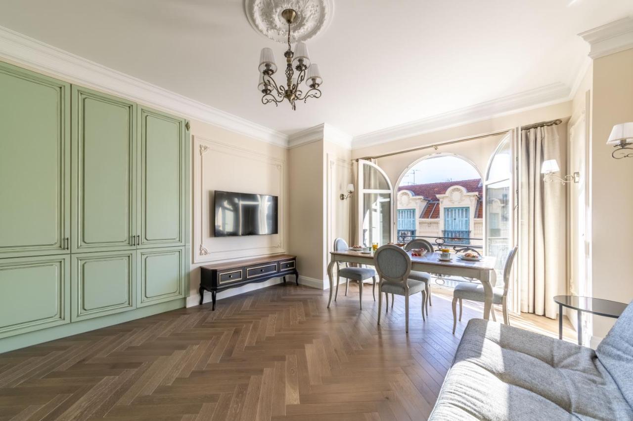 Luxury In - Negresco -