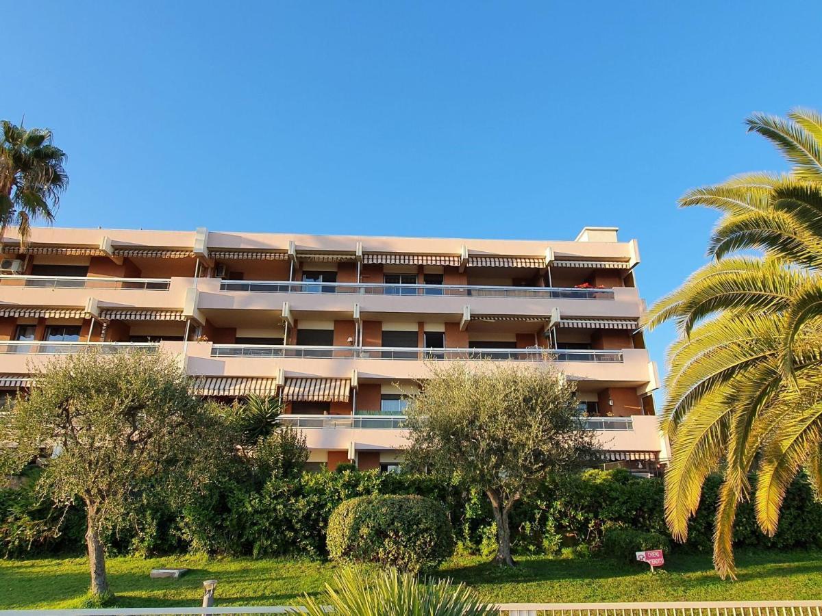Villa Classy In With Pool And Private Parking Place