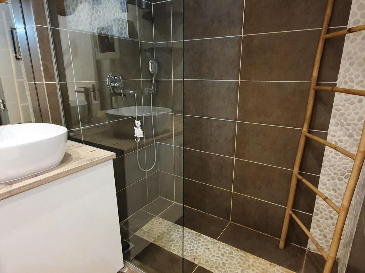 Villa Classy In With Pool And Private Parking Place *