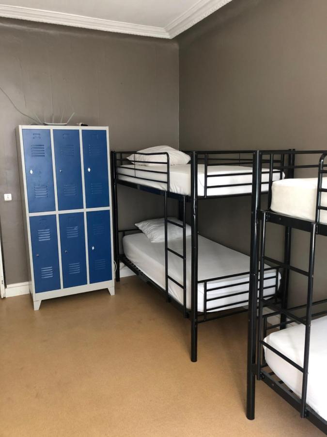 Hostel La Promenade House