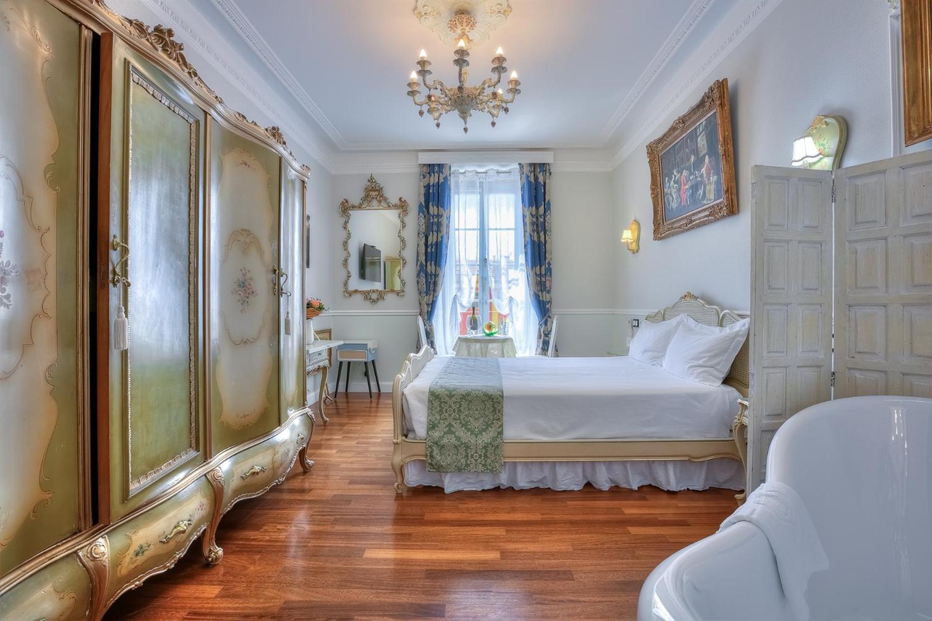 Aba Luxury B E B Bed & Breakfast