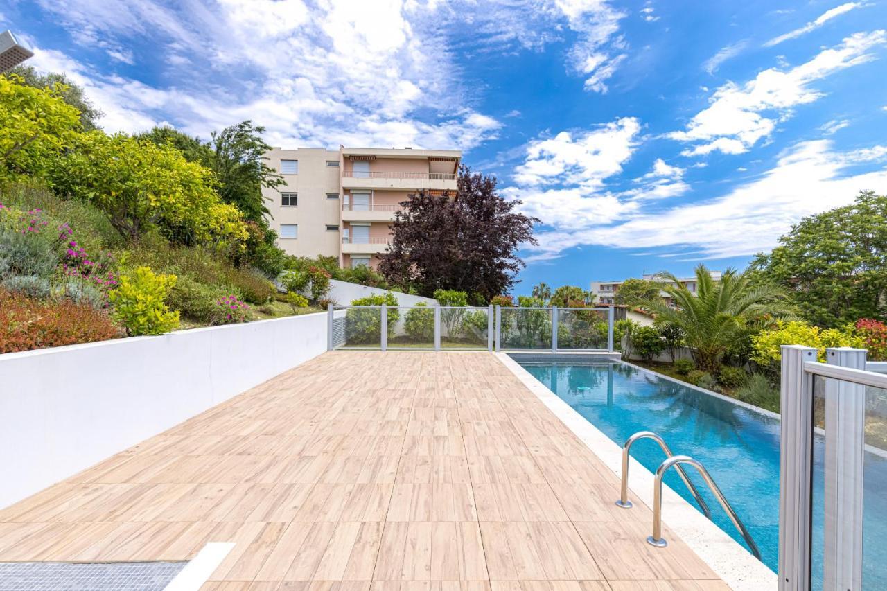 Au Soleil De * Nice