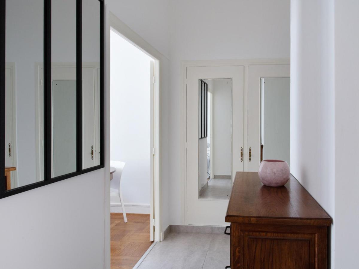 Promenade: Spacious Air-conditioned Near Apartment Nice