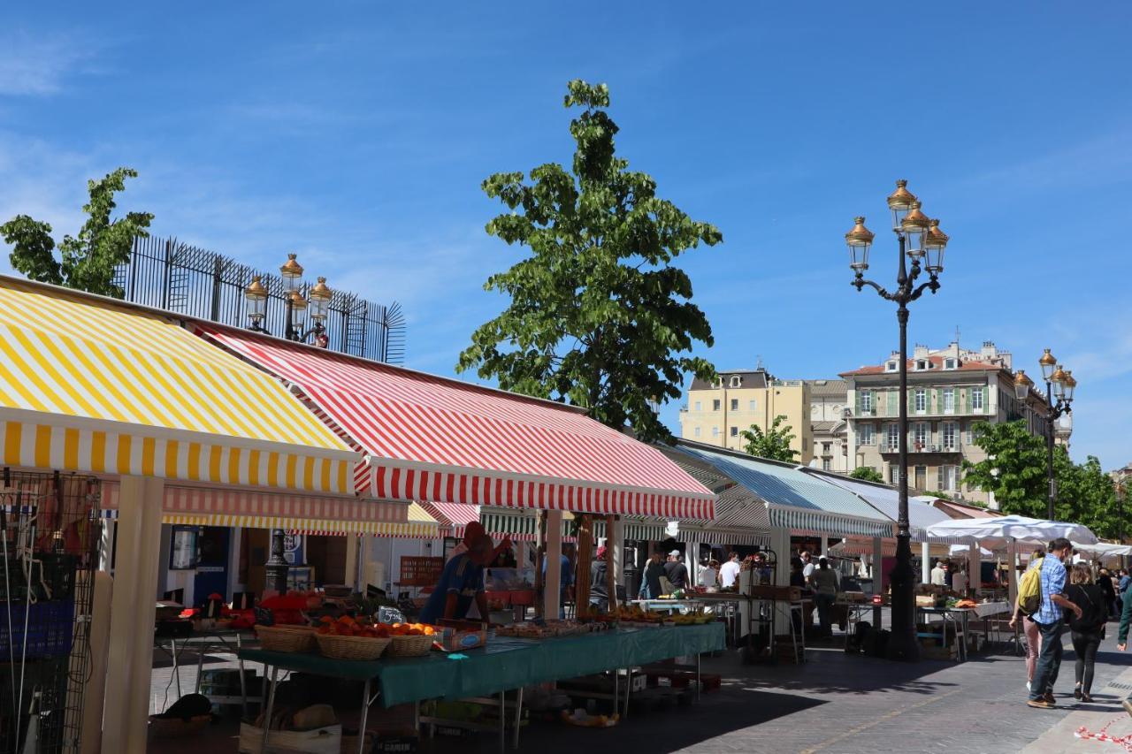 Pres De La Promenade Des * Nice