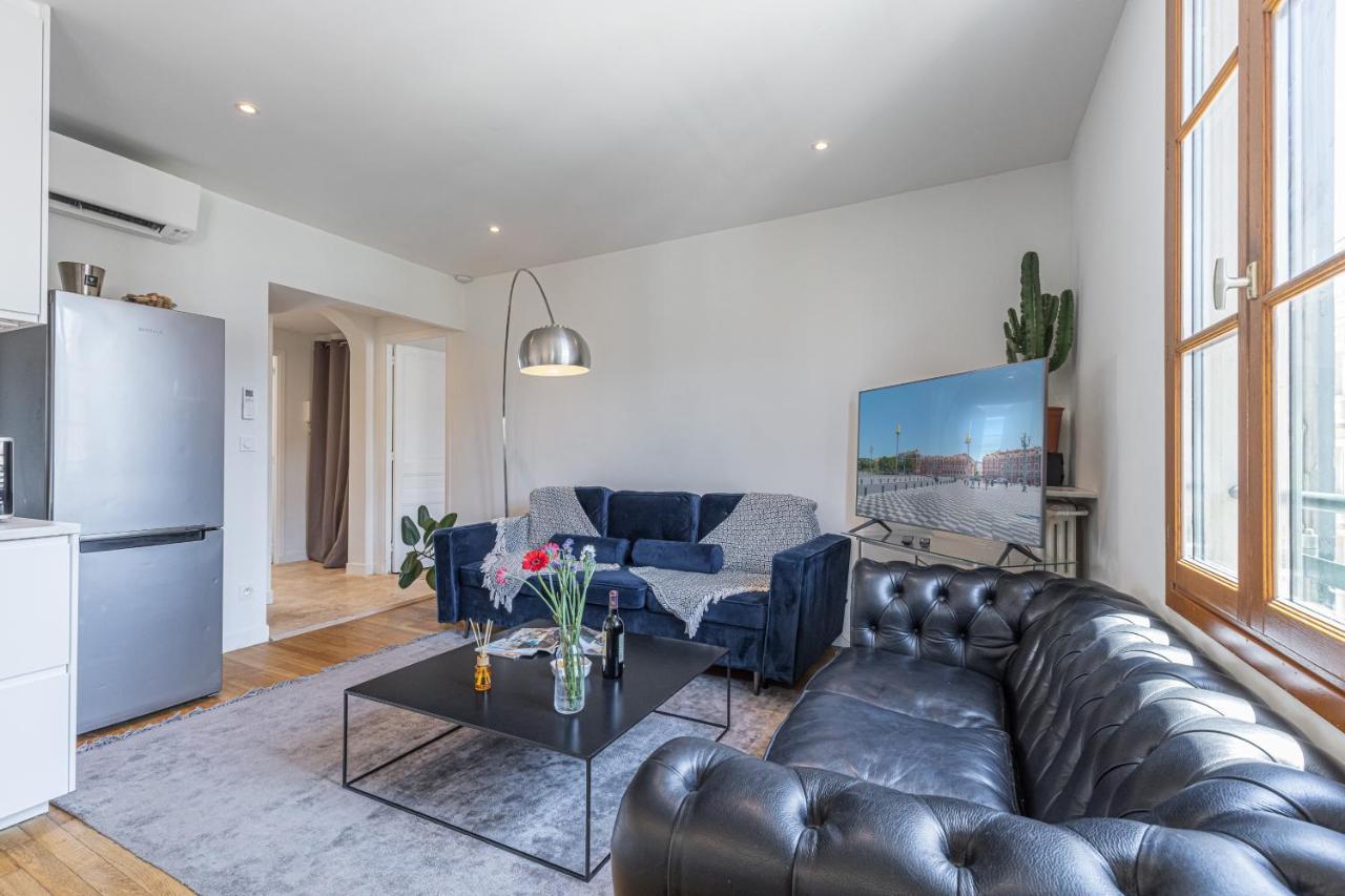 Feel - Alphonse Karr