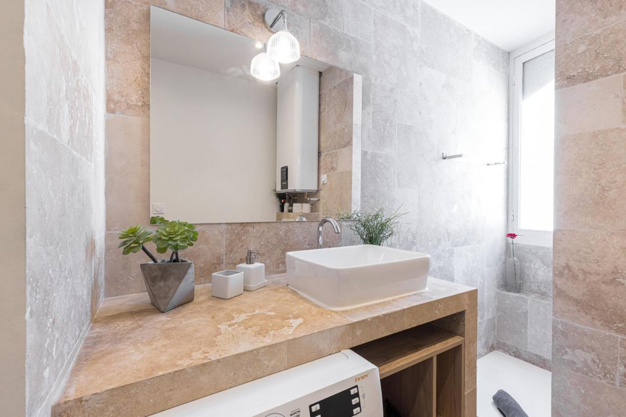 Feel - Alphonse Karr