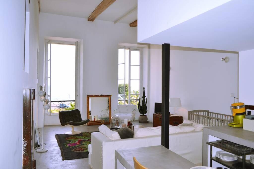 06j - Superb Duplex Loft With Ac - Sea View