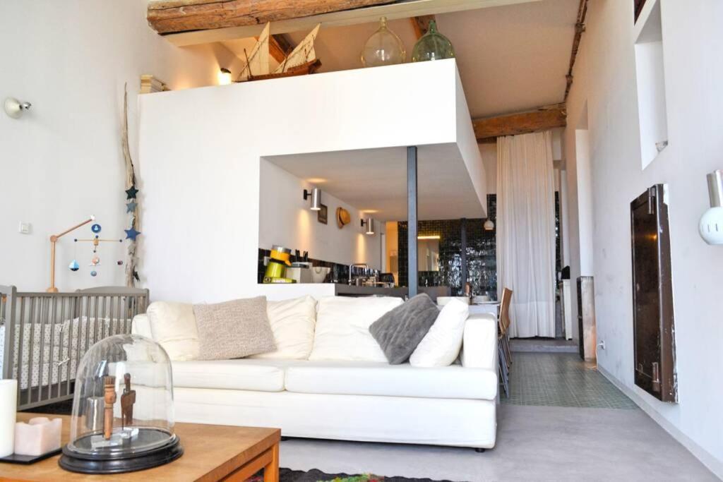 06j - Superb Duplex Loft With Ac - Sea View *