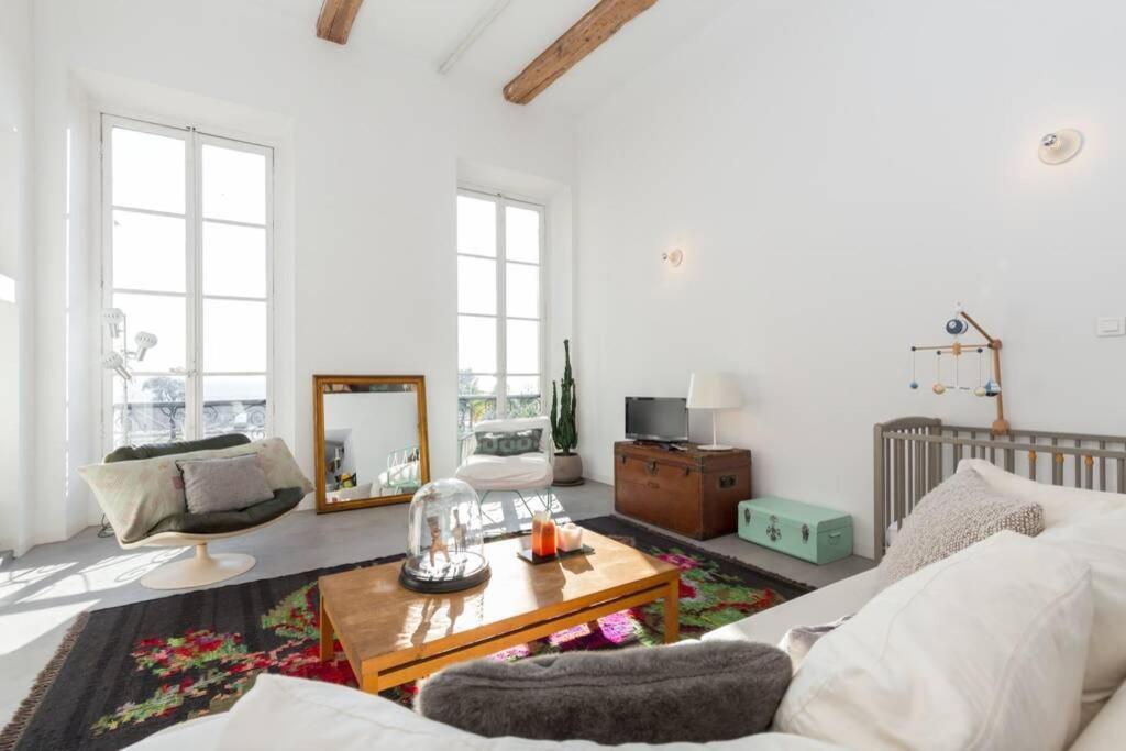 06j - Superb Duplex Loft With Ac - Sea View *