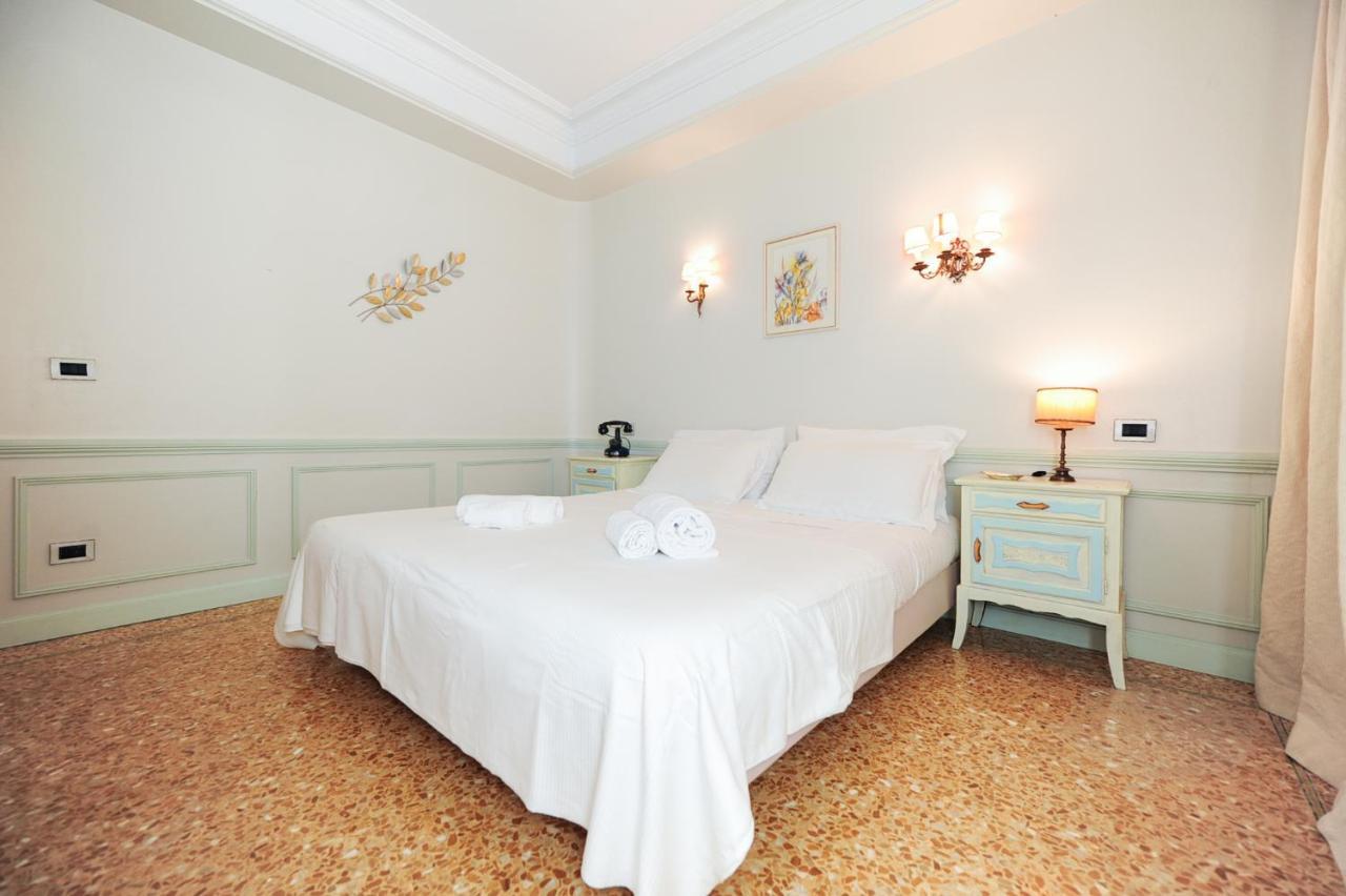 Apartment Le Royal Res. Negresco Five Stars House *