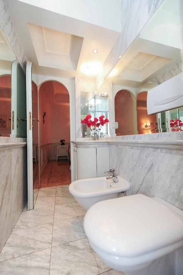 Le Royal Res. Negresco Five Stars House *