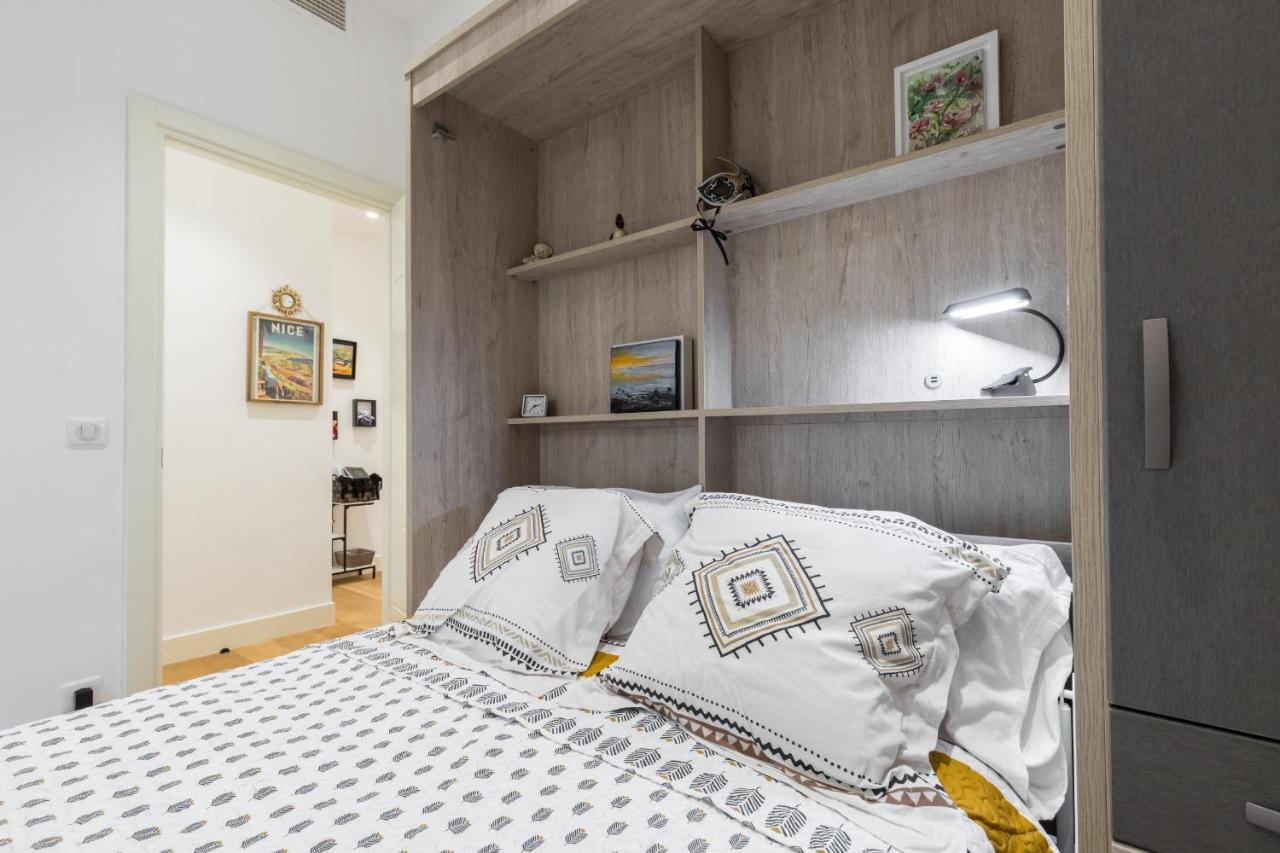 Comfort And Style 2 Bedroom Ac & Large Patio Near Sea Apartment