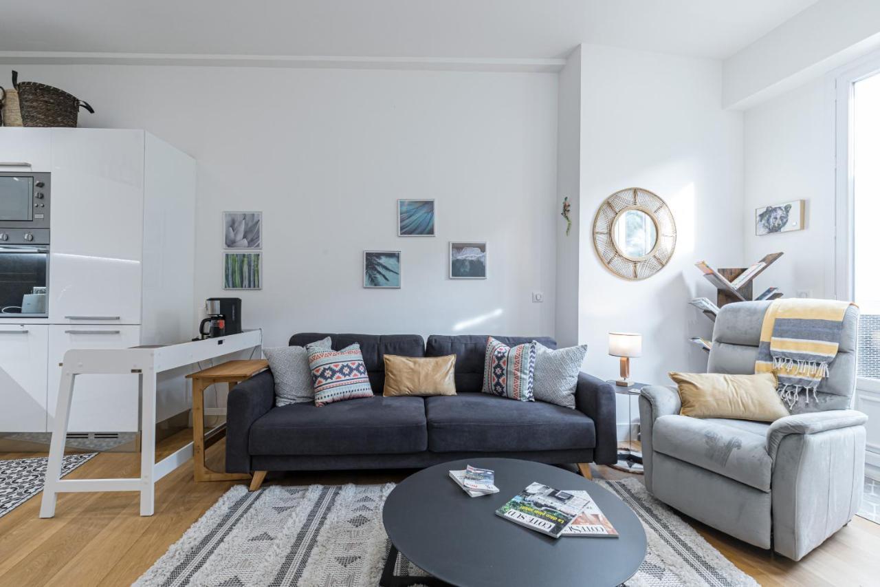 Comfort And Style 2 Bedroom Ac & Large Patio Near Sea Nice