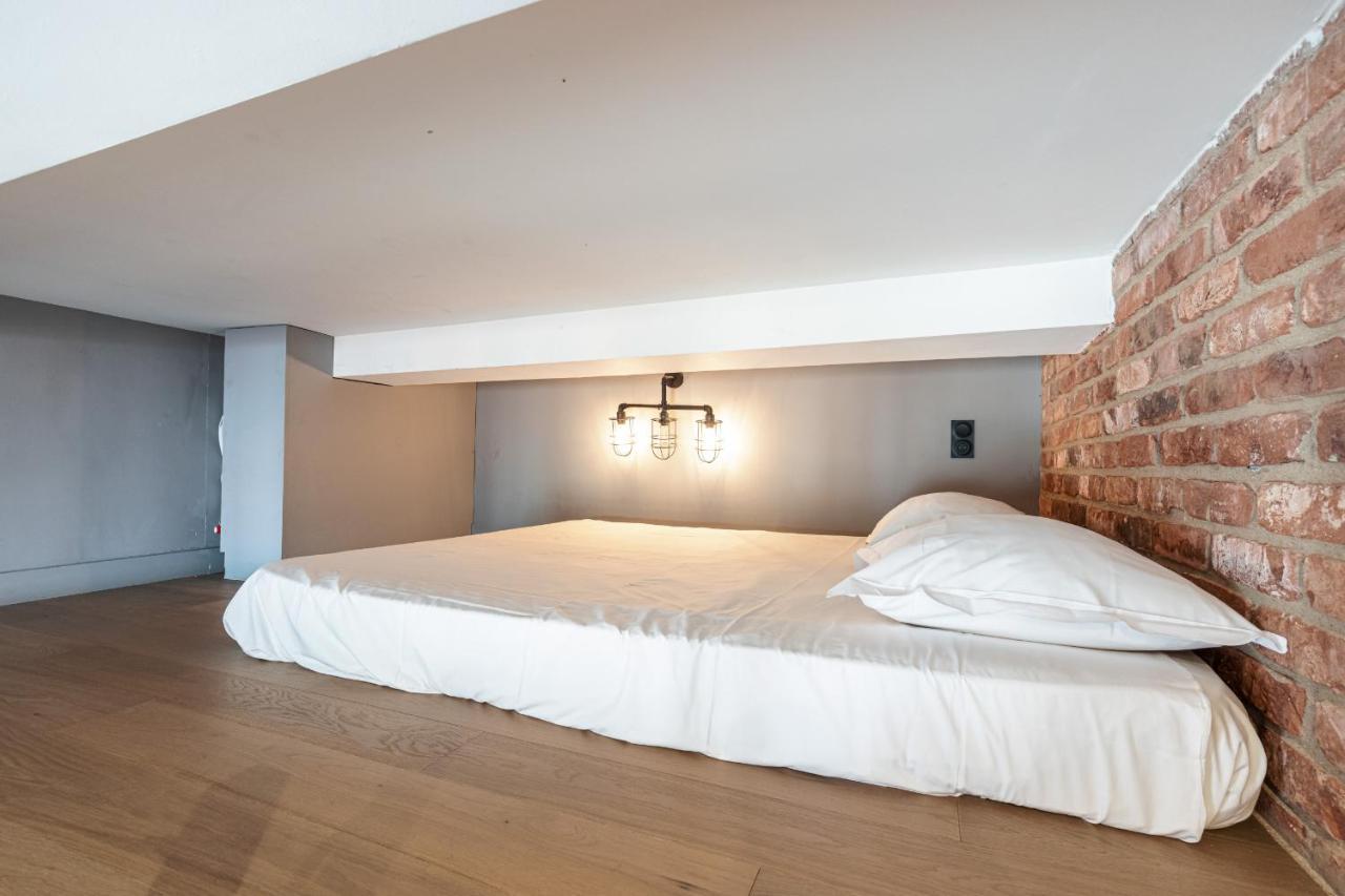 10 Segurane - Magnifique Mezzanine - Port De Nice