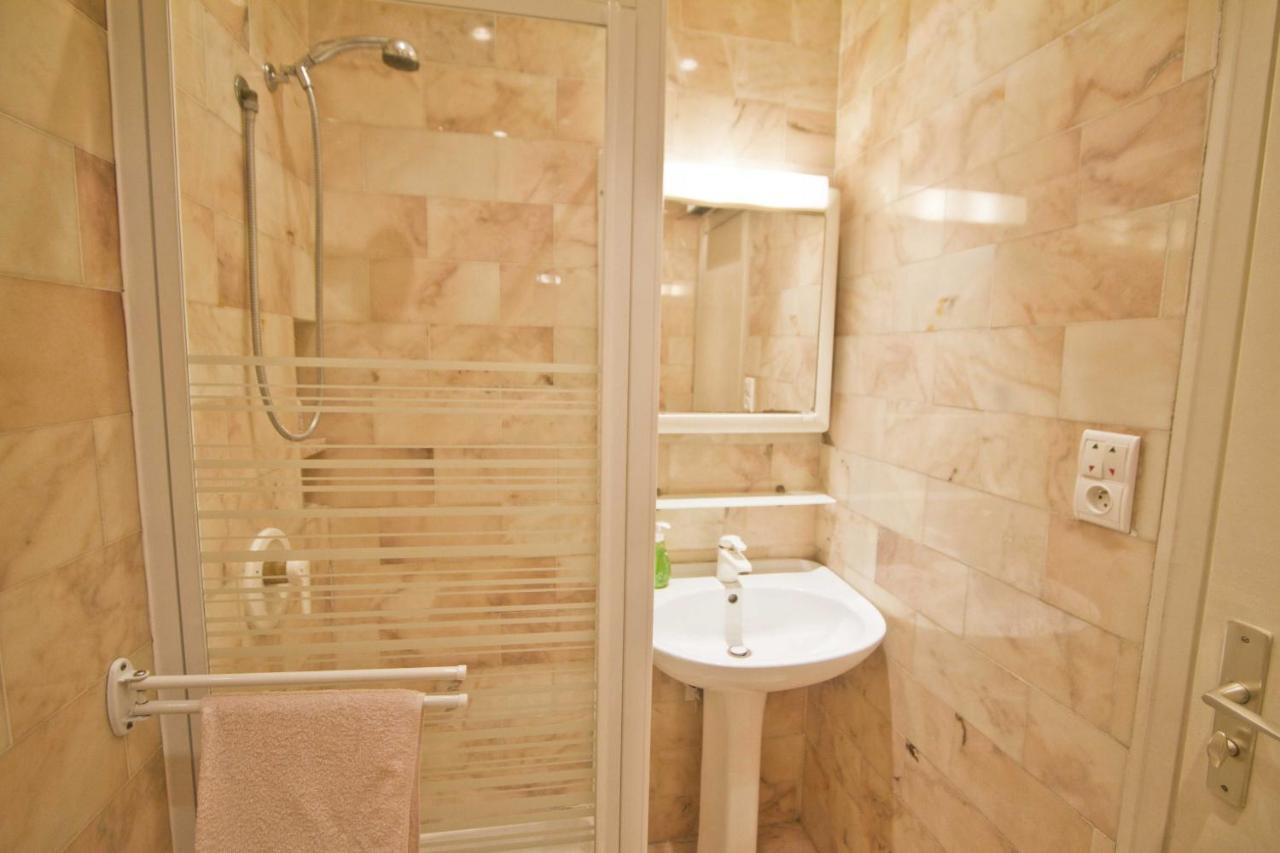 Royal Studio Promenade Apartment
