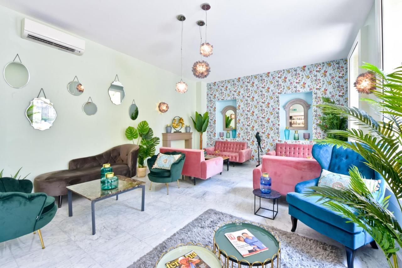 Hotel La Promenade 4*