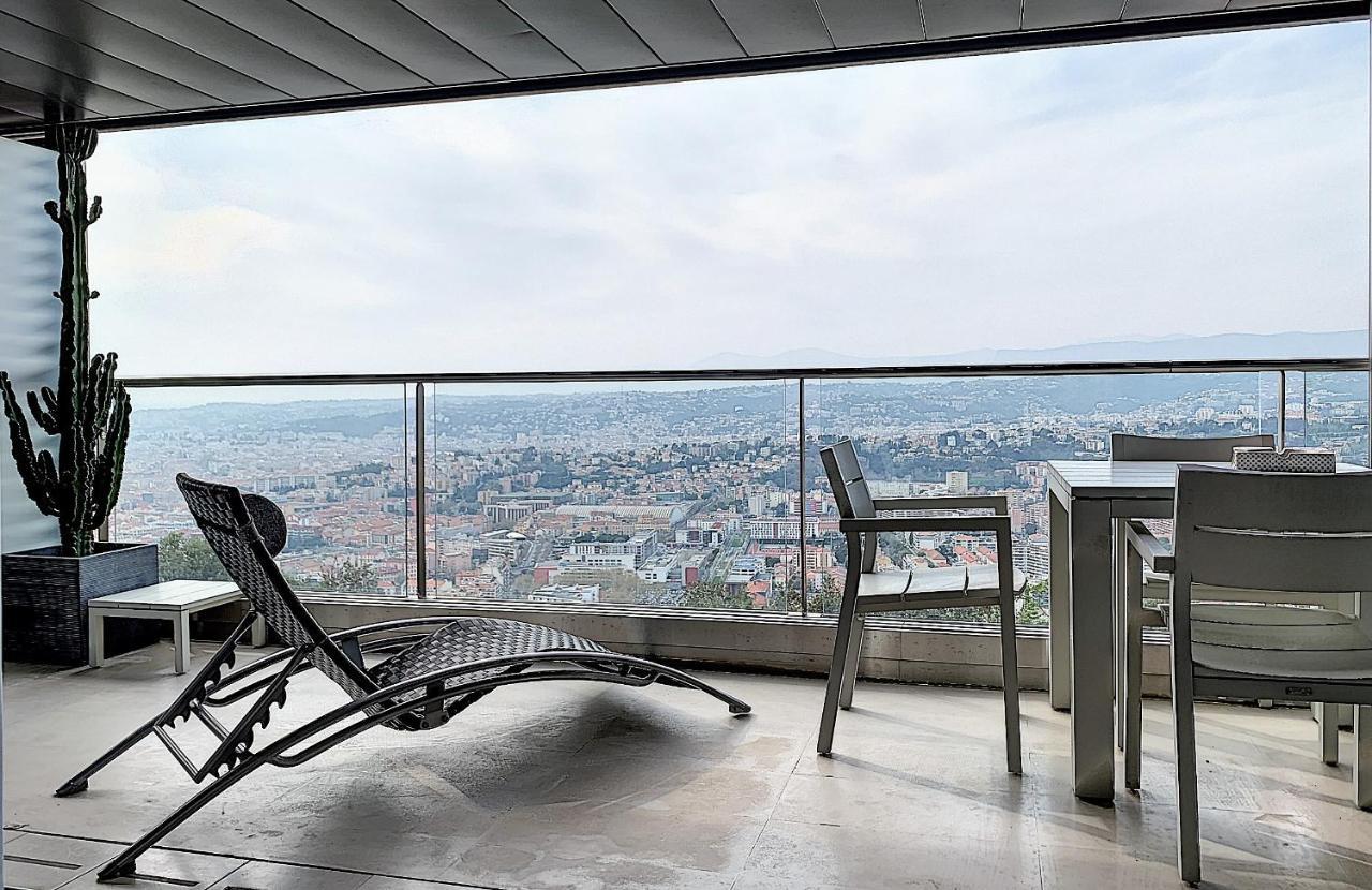 Incredible Views Of In A Calm Luxury & Big Park Nice