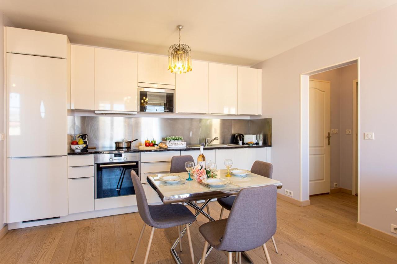 Apartment Providence - Elegant F3, Vue Incroyable, Balcon,ascenseur, Wifi *