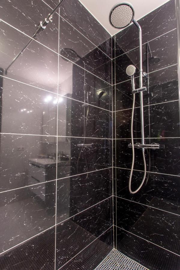 Apartment Providence - Elegant F3, Vue Incroyable, Balcon,ascenseur, Wifi