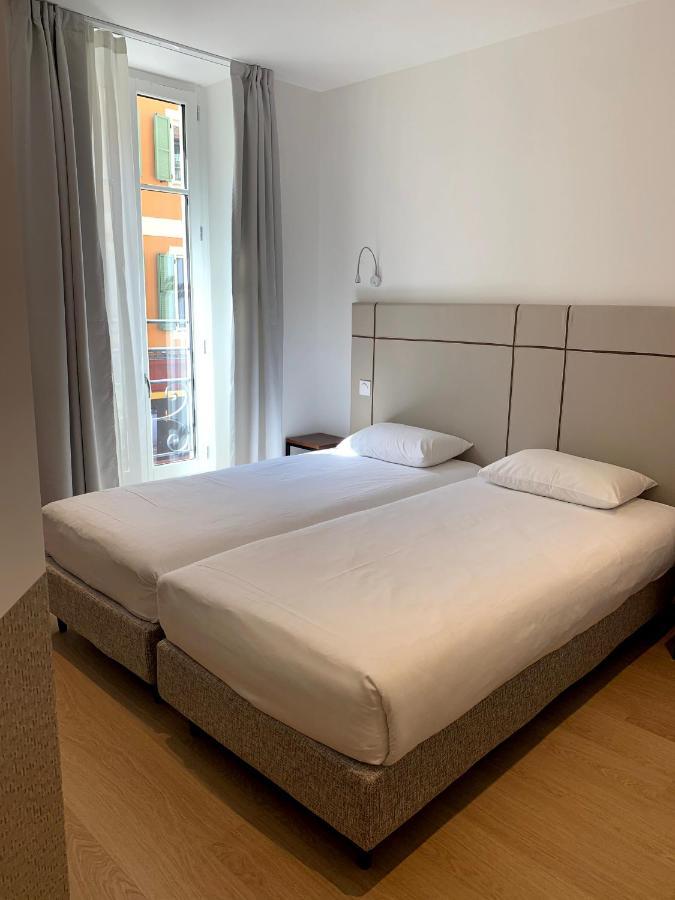 Aparthotel Share *