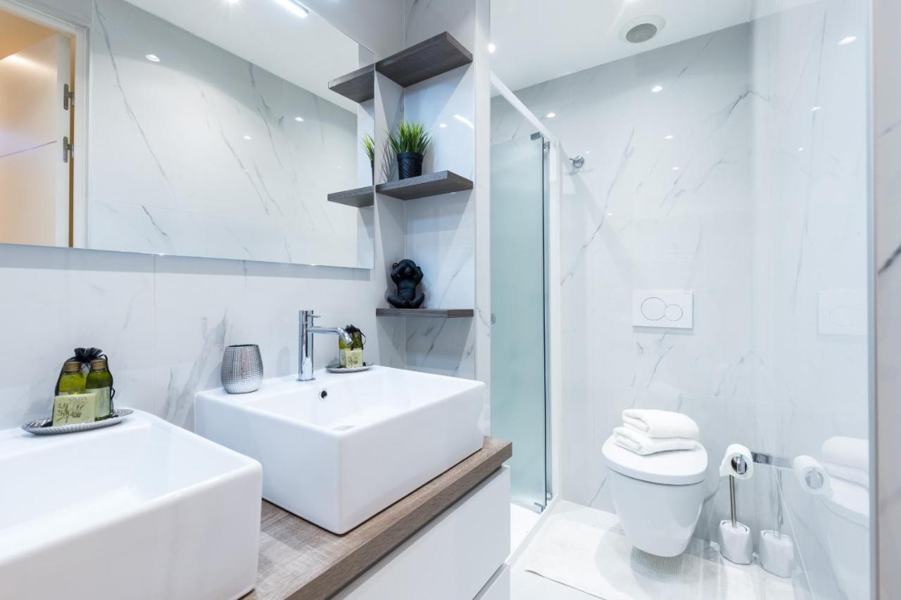 Luxury 3 Bdr Garden & Parking - Angels' Garden Apartment