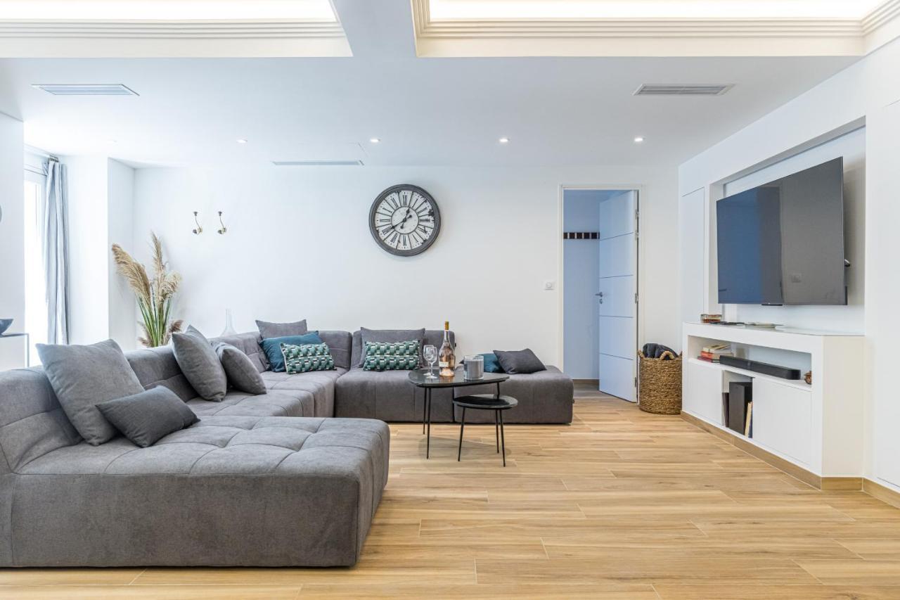 Luxury 3 Bdr Garden & Parking - Angels' Garden