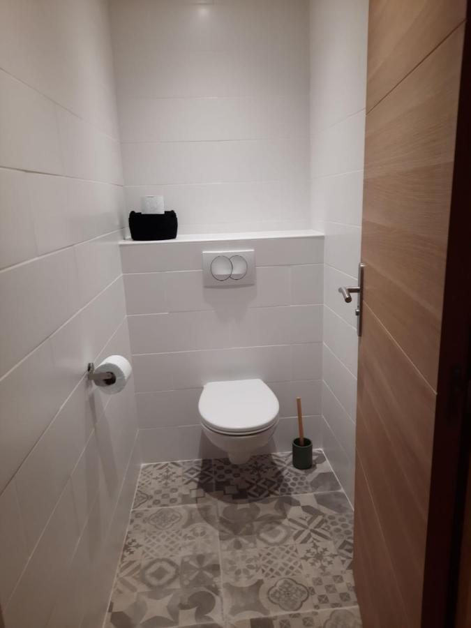Beautiful Old Town Flat, Near The Apartment *