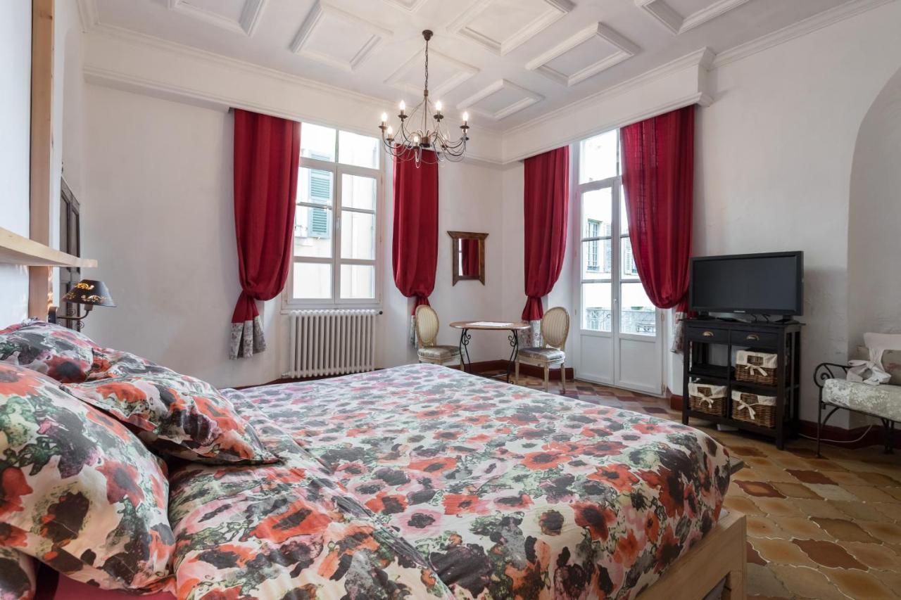 L'oustaria 3 Bedrooms Apartment, Old Town Apartment *