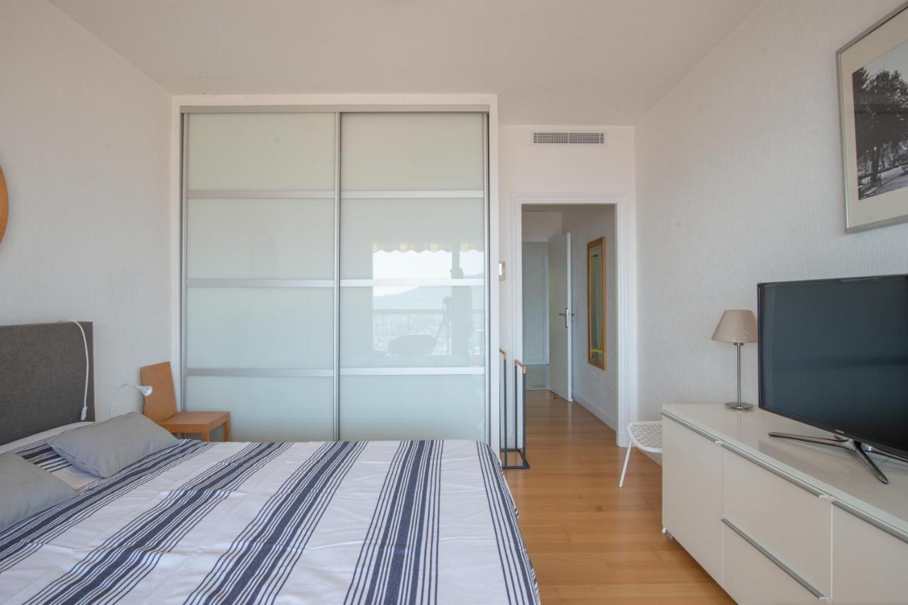 3 Pieces Vue Et Piscine Quartier Parc Imperial Apartamento