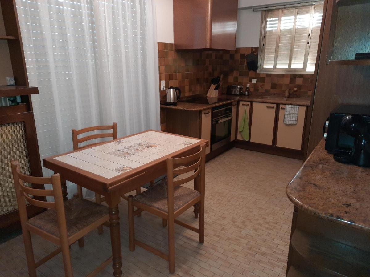 Sur Le Toit Apartment *