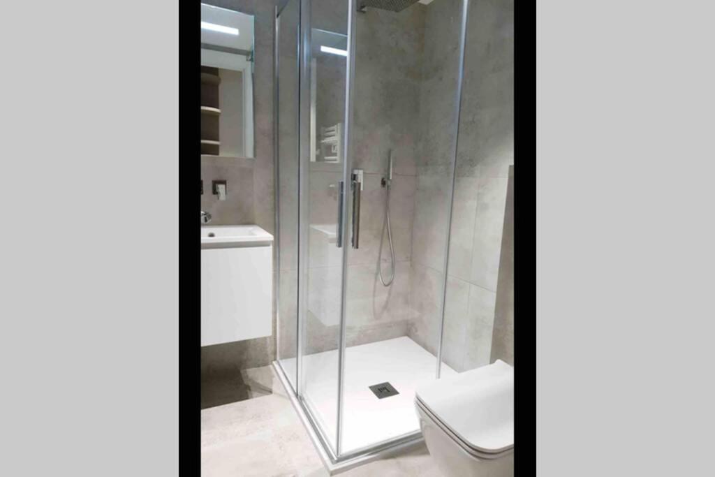Apartment 2 Chambres Refait A Neuf, Climatise, A 2 Min De La Nice