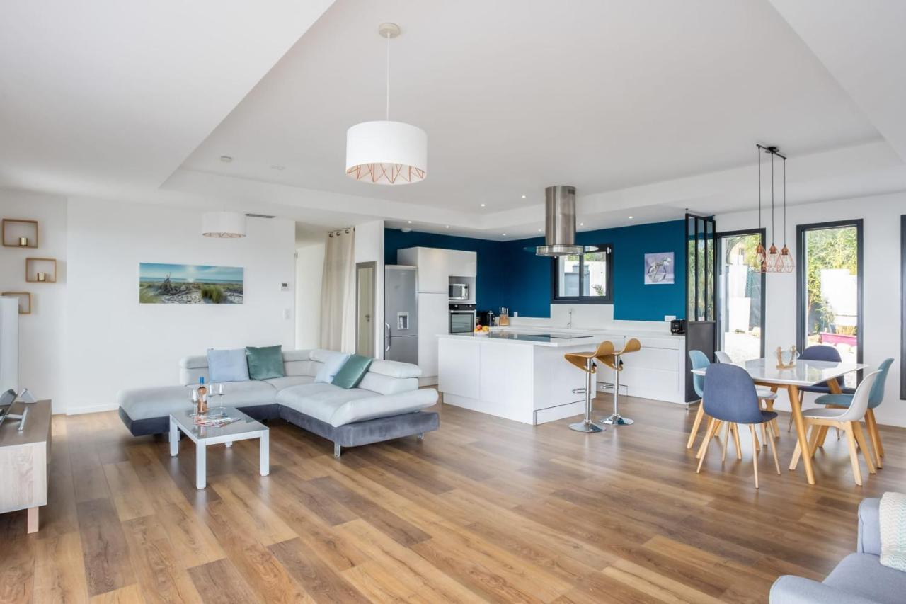 Splendid With Pool And Seaview 20 Min Away From Center - Welkeys Villa *