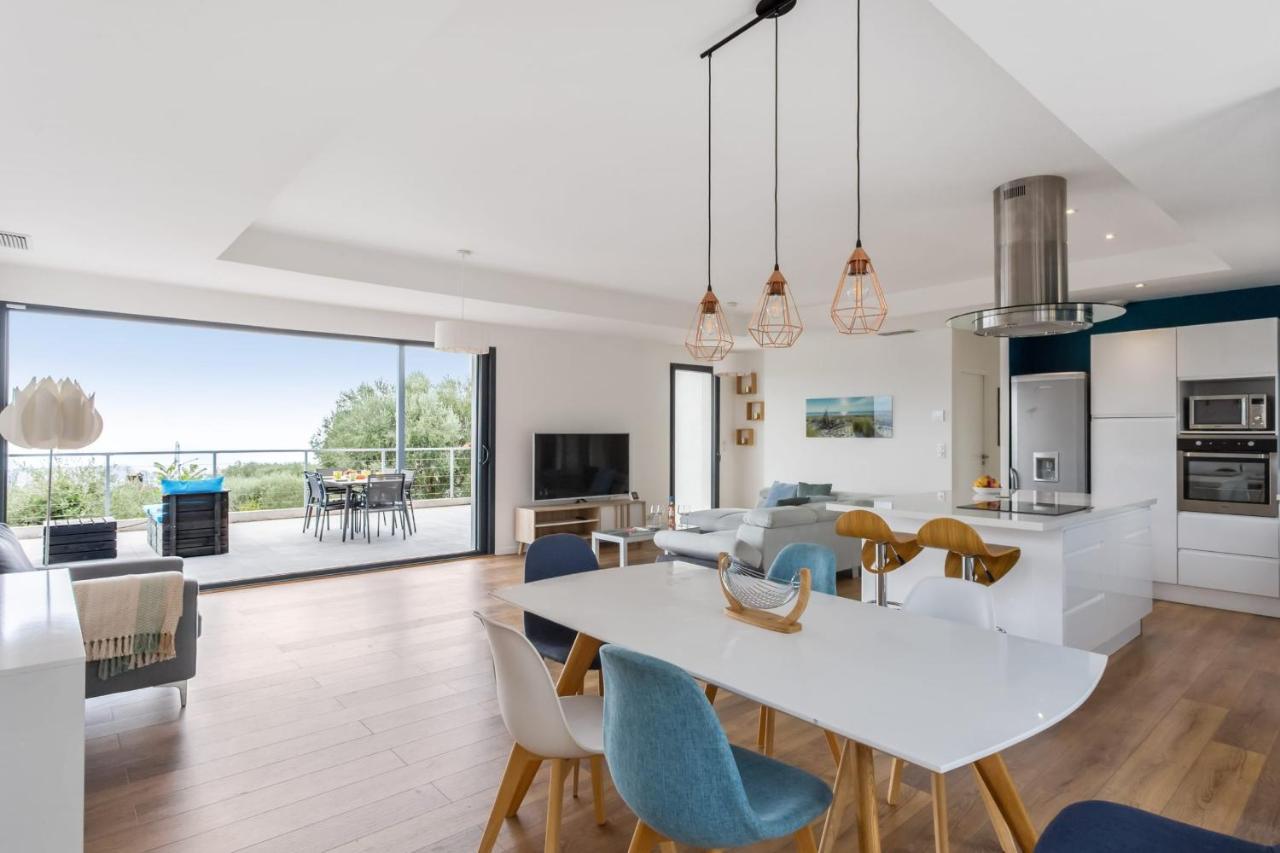 Splendid With Pool And Seaview 20 Min Away From Center - Welkeys Villa Nice