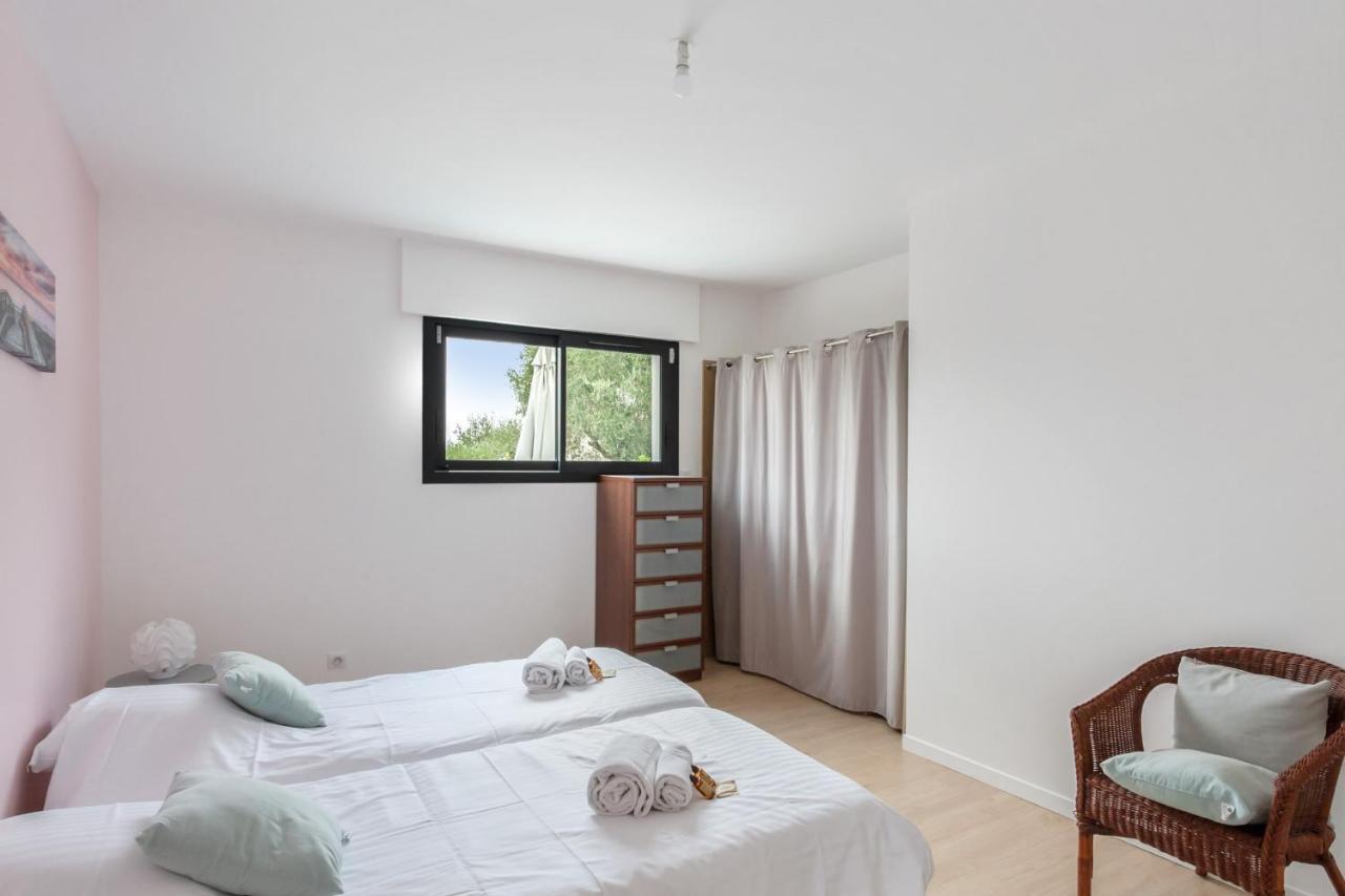 Splendid With Pool And Seaview 20 Min Away From Center - Welkeys Nice