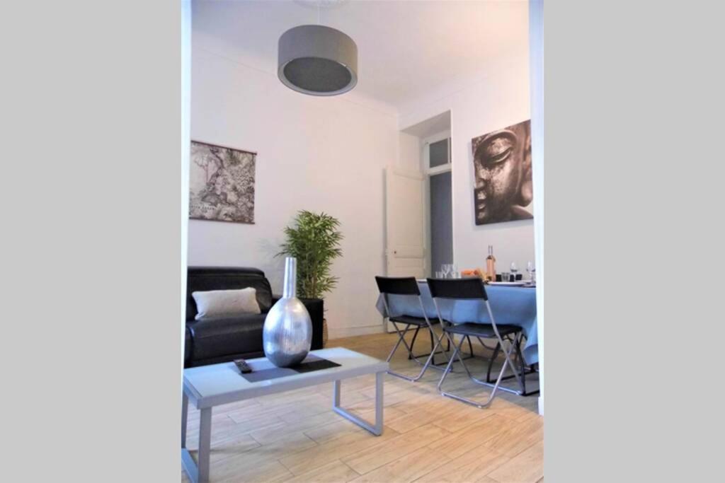 Apartment 2 Spacious Bedrooms Near Riquier Station! Nice