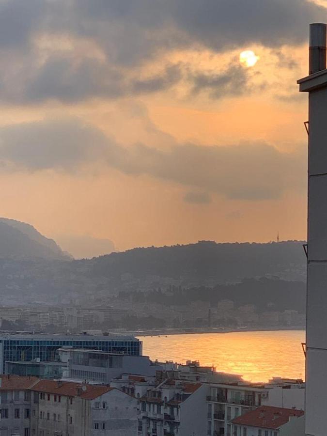 Superbe 3 Pieces Vue Mer Dans Une Arboree 5 Min De La Mer Apartment Nice