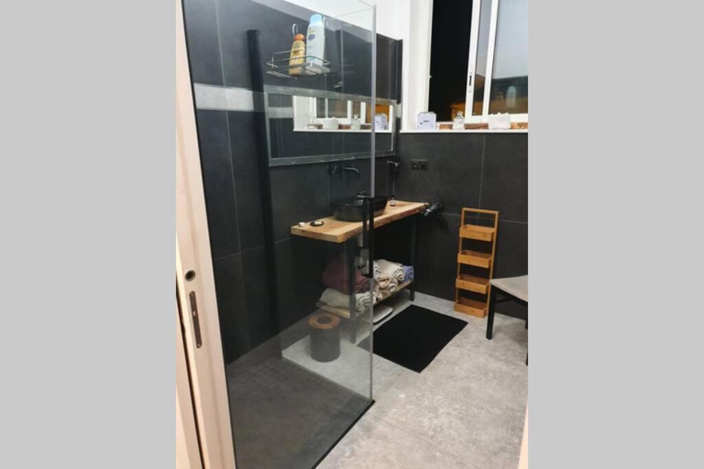 Loft De Type Industriel Et Spacieux Apartment *