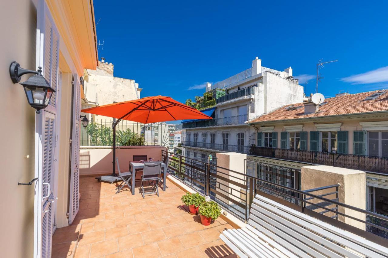 Open Sky Terrace Downtown Apartment