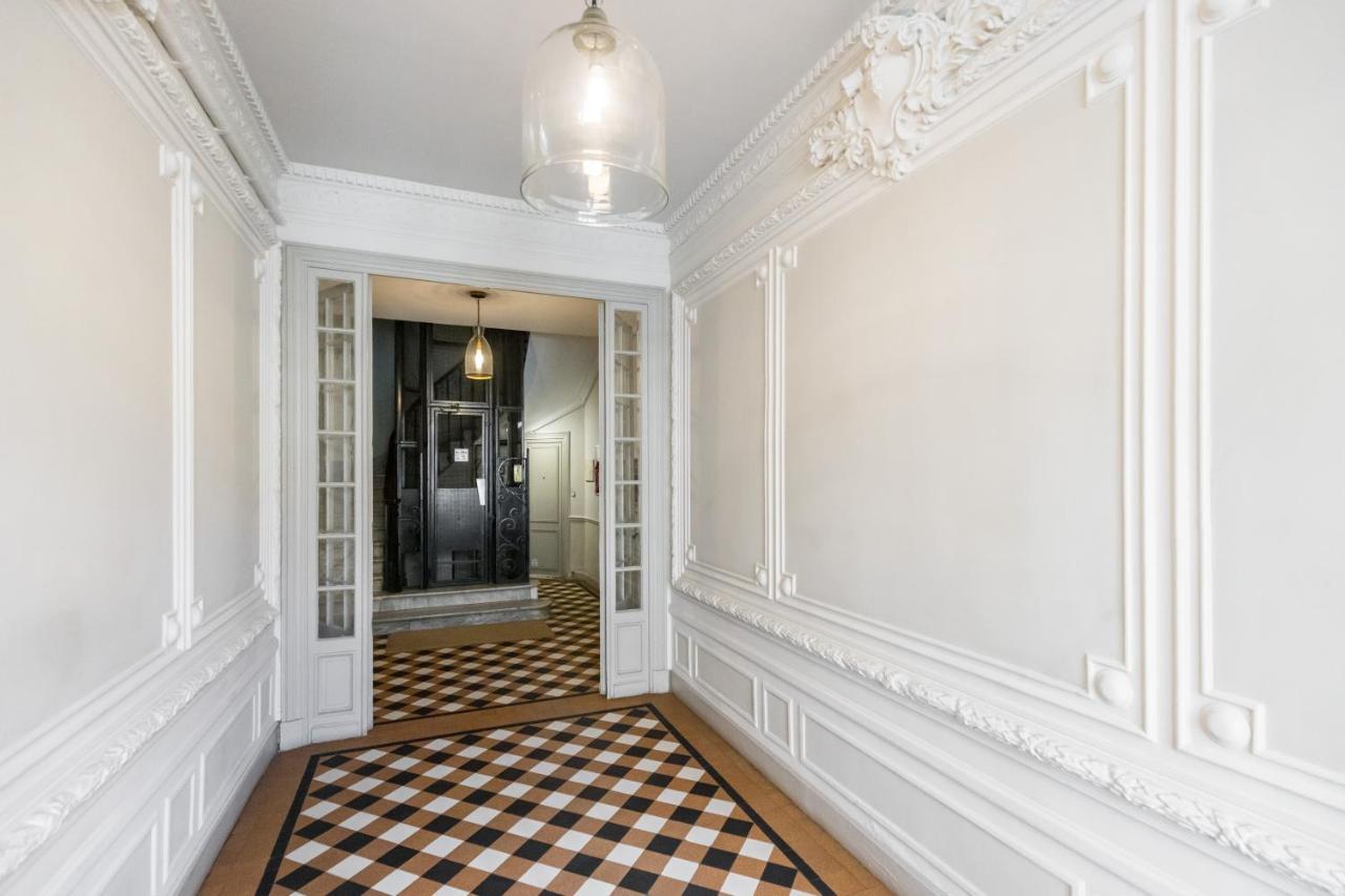 Feel - Grimaldi * Nice