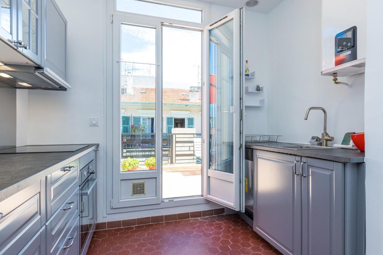 Open Sky Terrace Downtown Apartment Nice