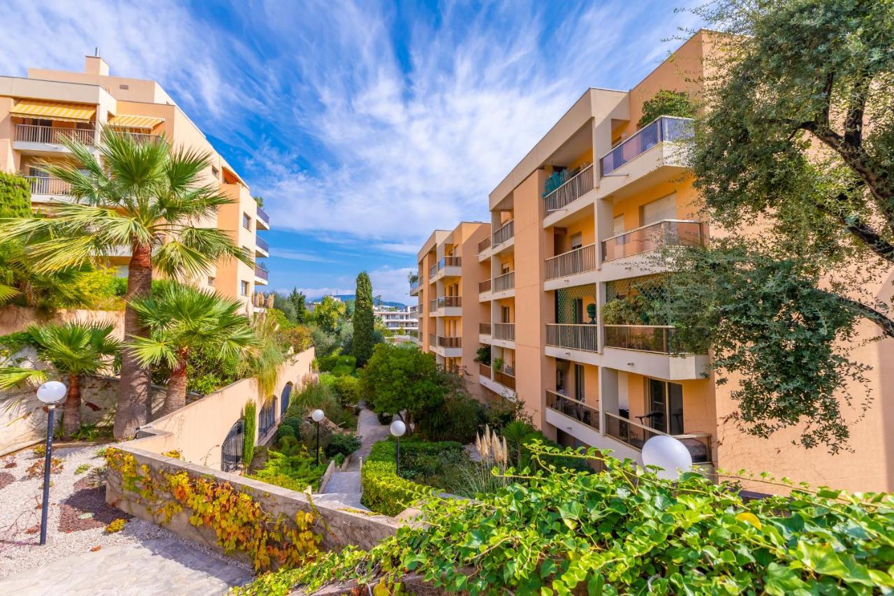 Les Cyclemans At Chateau Sainte Anne - Happy Apartment *
