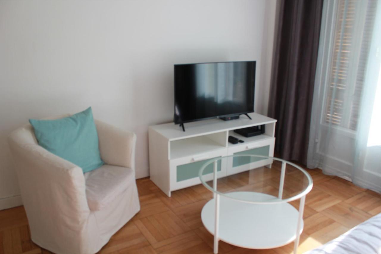 Apartment T2 Entierement Equipe, Proche Toutes Commodites