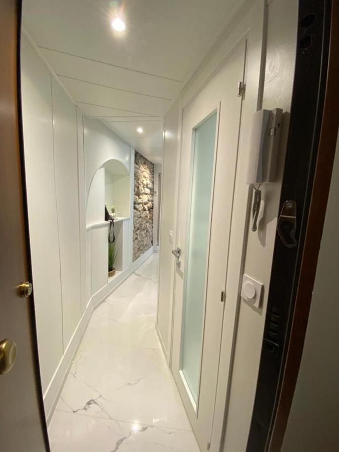 Apartment Le Rocamare -superb-atypical Sea View-a.c-wifi Nice