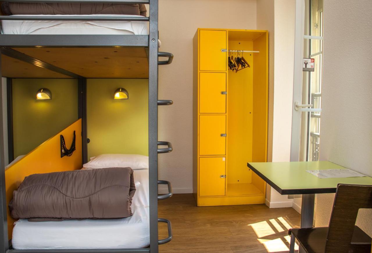 Hi Les Camelias Hostel *