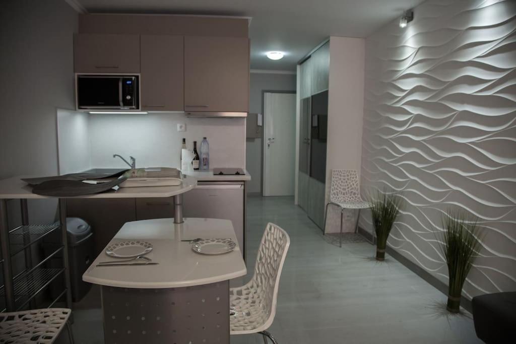 Apartment Stylish In Only 50 Meters From !