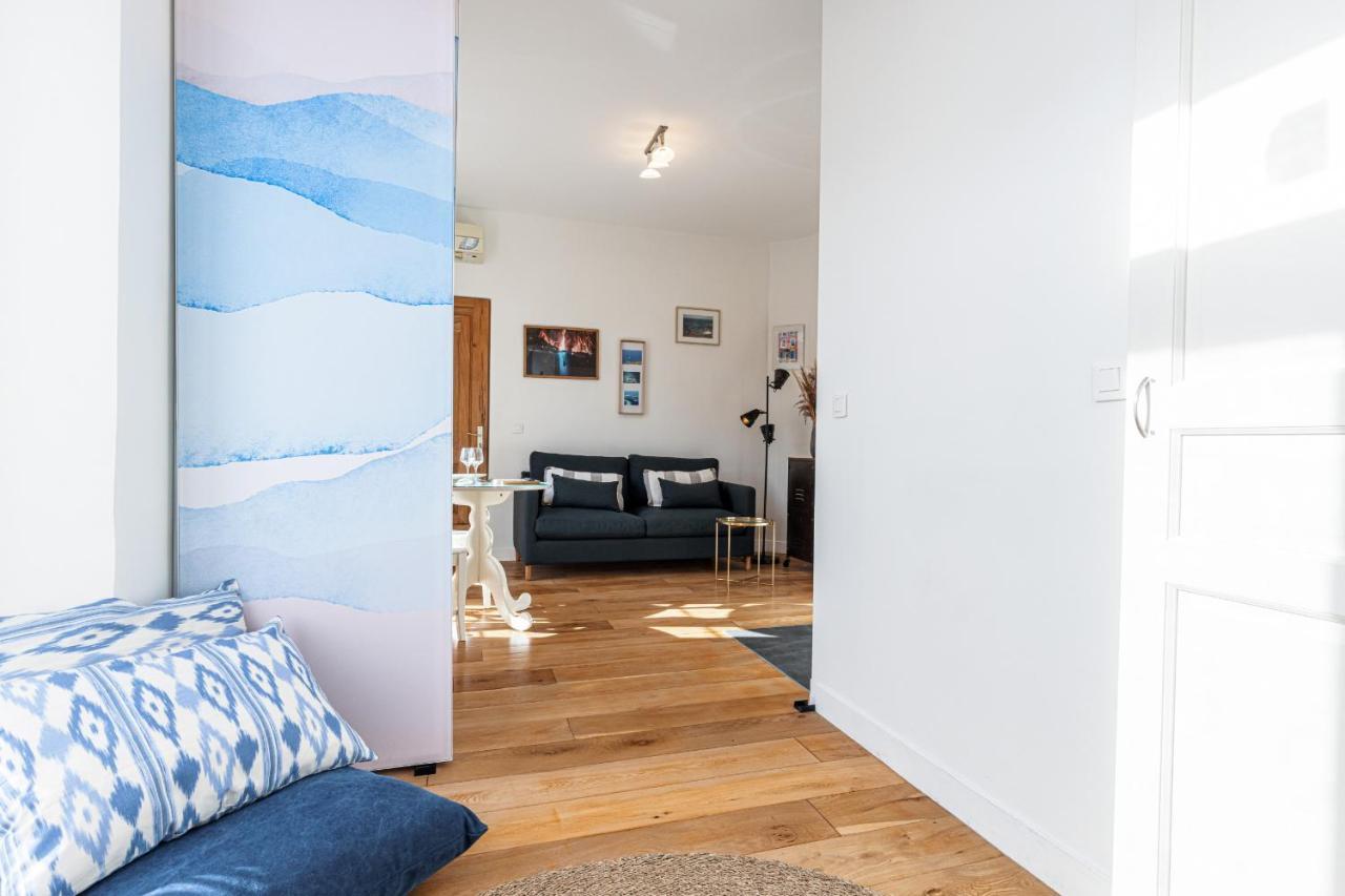 1 Bdr Downtown Near Place Massena * Nice