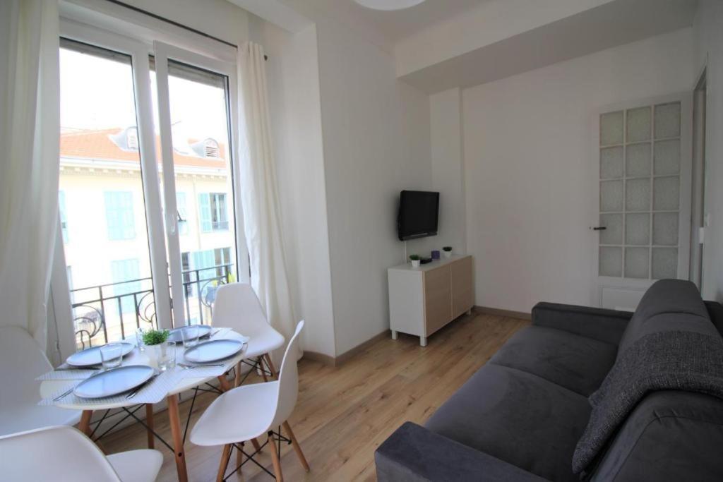 Renting - Notre Dame - Cosy Loft Perfect View On The Roofs