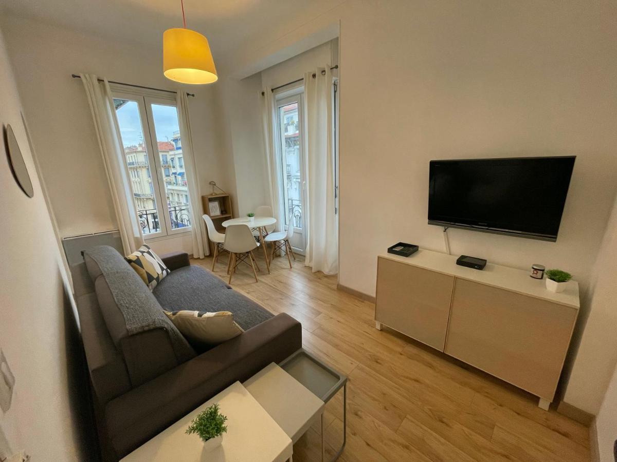 Renting - Notre Dame - Cosy Loft Perfect View On The Roofs * Nice